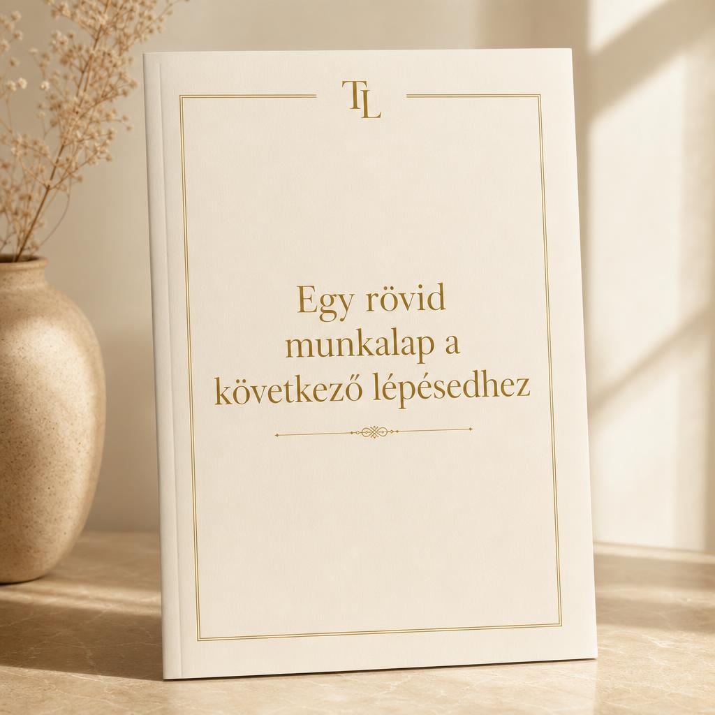 Bézs munkalap borítója arany címmel egy világos asztalon